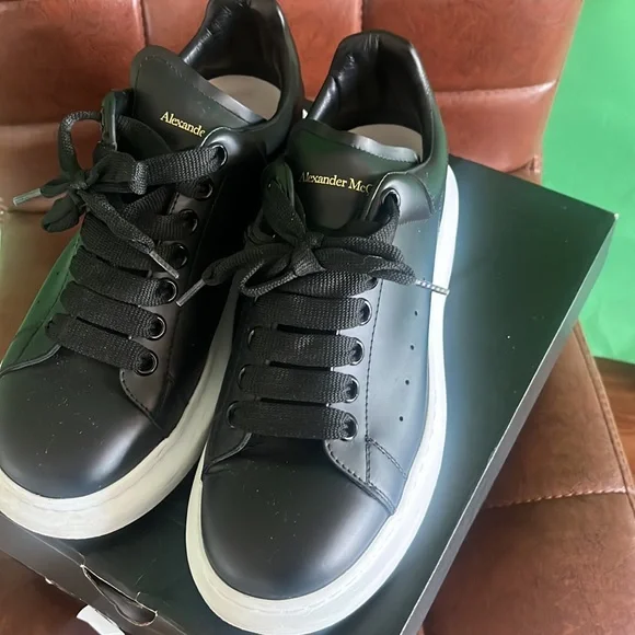 Real alexander mcqueens in excellent condition - Picture 2 of 5